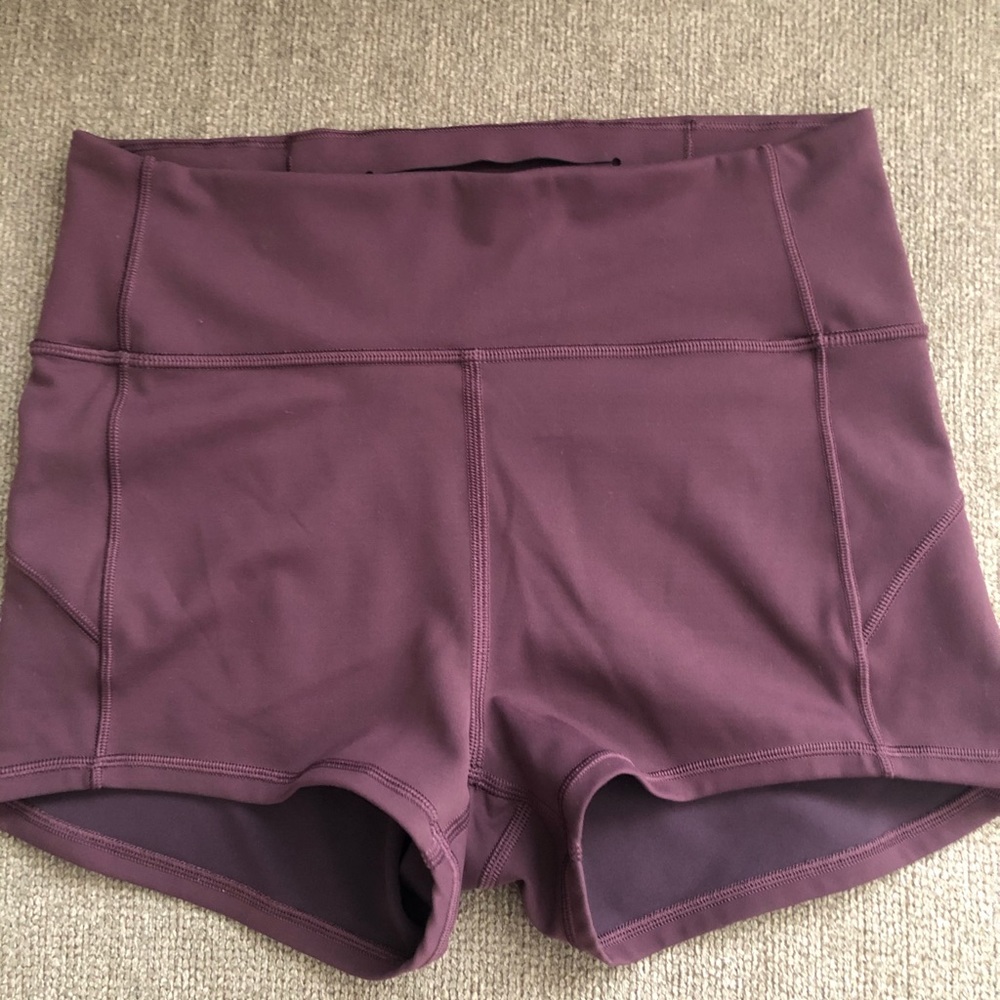Lululemon in movement shorts - size 8